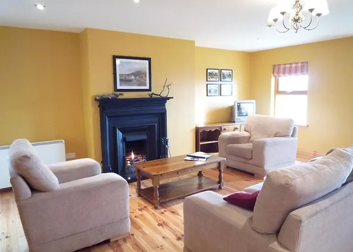 Dingle Courtyard Cottages 2 Bed Sleeps 4